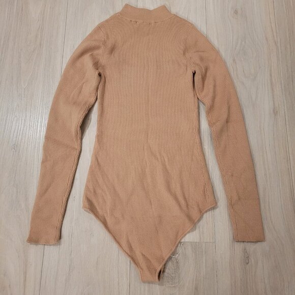 NWT LULUS | Above the Cut Tan Ribbed Long Sleeve Cutout Bodysuit | Sz. S - Picture 10 of 10